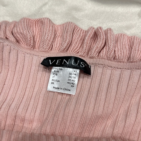 Cropped Sweater - Picture 3 of 4